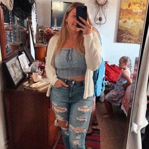 Meet your Posher, Laura